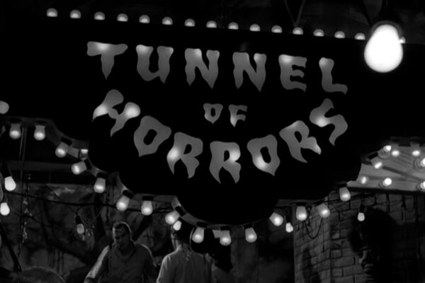 tunnel-of-horrors-oct-1961-.00_03_22_29.Still612